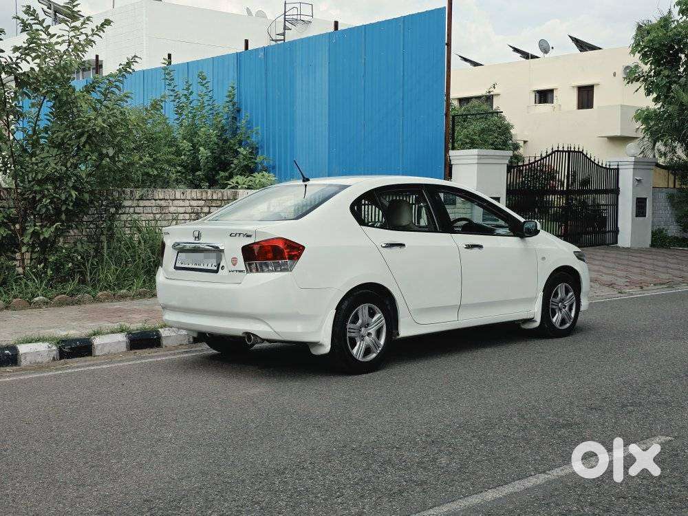 Honda City 1.5 V At, 2011, Petrol