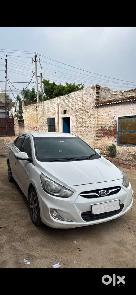Hyundai Fluidic Verna 2014 Diesel Manual