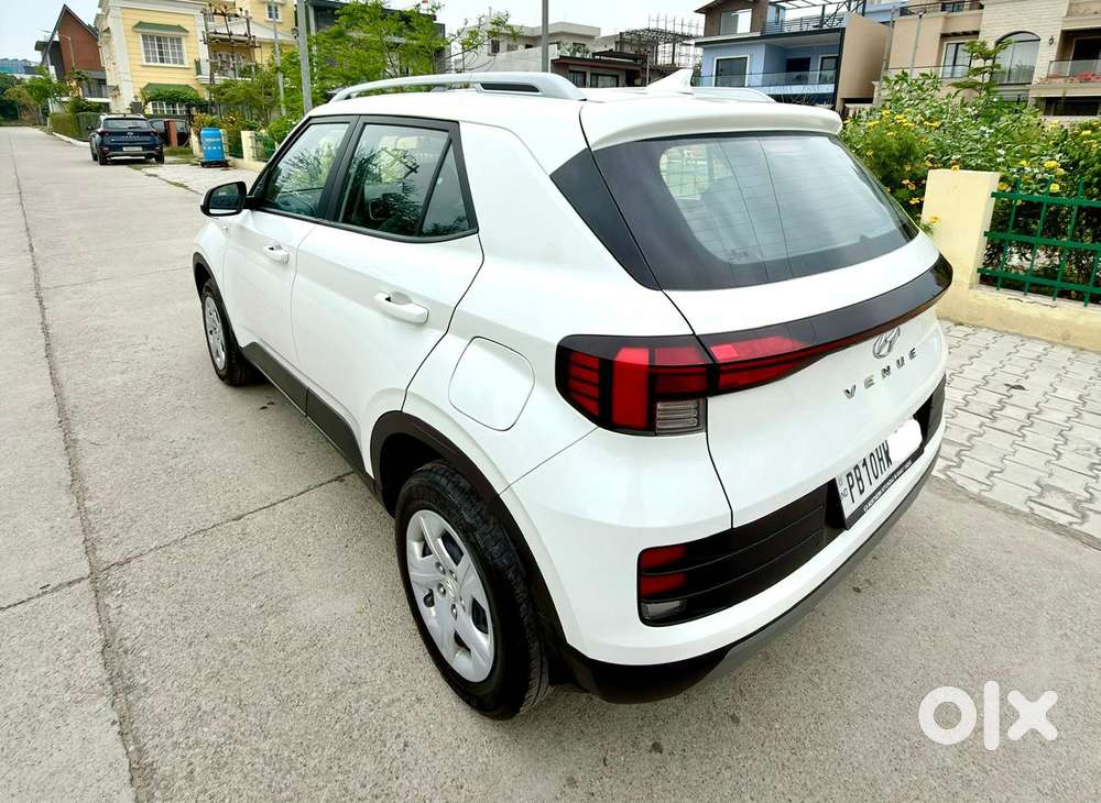 Hyundai Venue S 1.2 Petrol, 2022, Petrol
