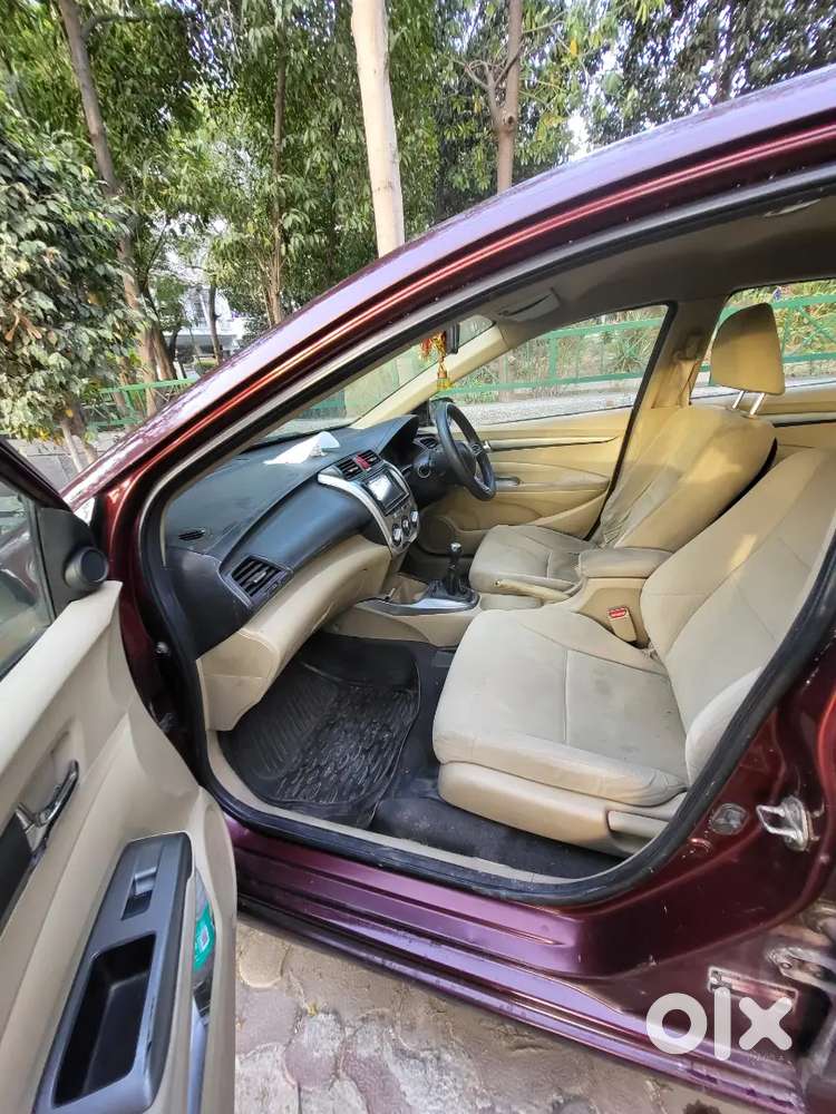 Honda City V Mt With Vvip No. Petrol  Well Maintained Smooth Engine