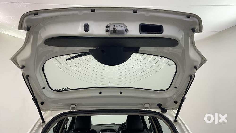 Tata Tiago Xza, 2017, Petrol
