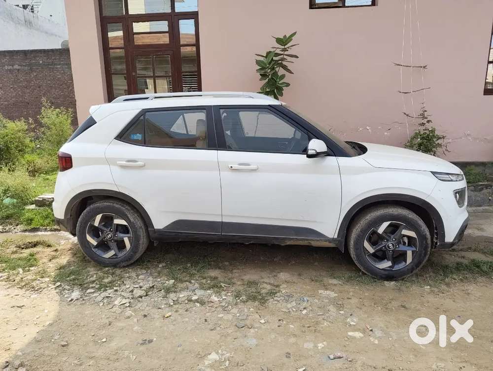 Hyundai Venue Next To New Condition