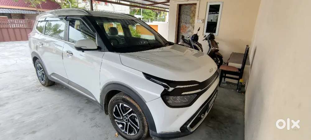 Kia Carens 2023 Diesel.withextra High Fog Lamp