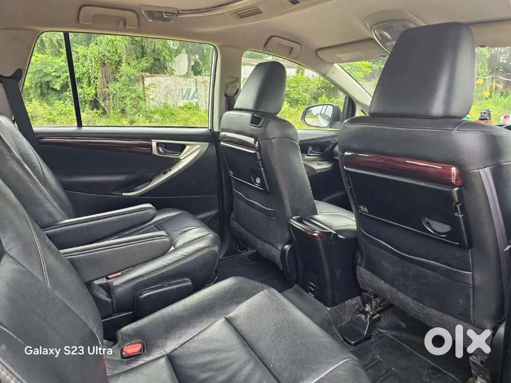 Toyota Innova Crysta 2.4 Diesel 2017