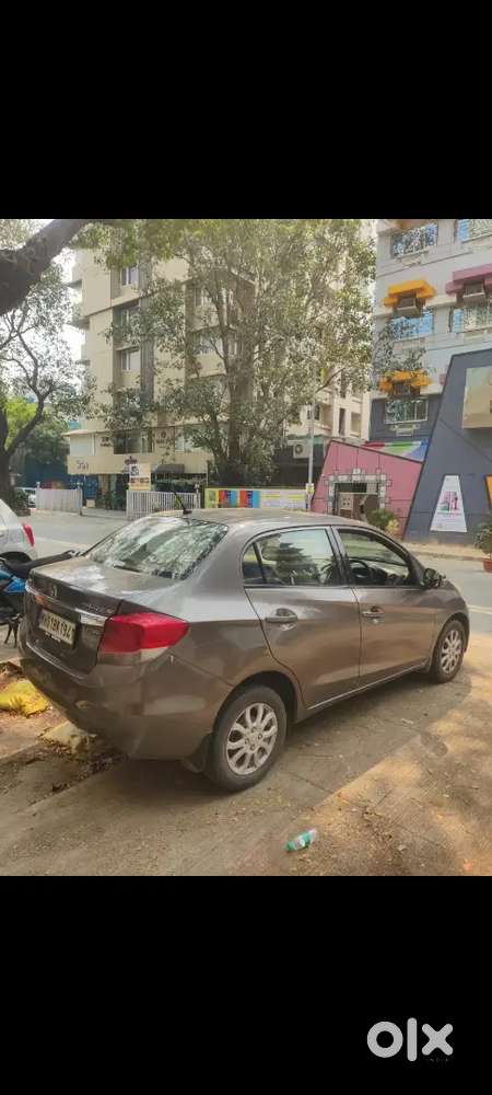 Honda Amaze 2013 October Petrol Well Maintained