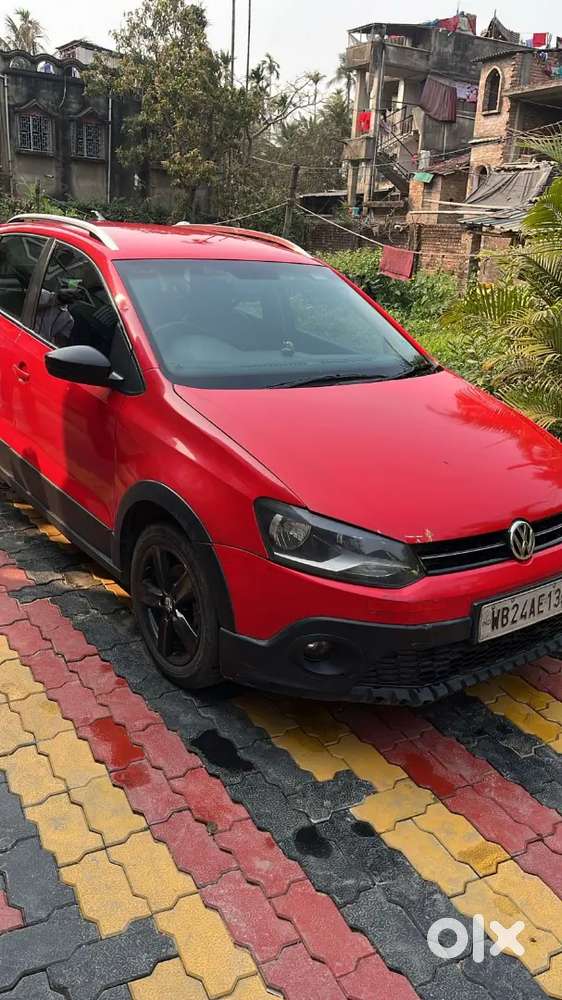 Volkswagen Polo 2015 Petrol 76000 Km Driven With Diamond 2k Display