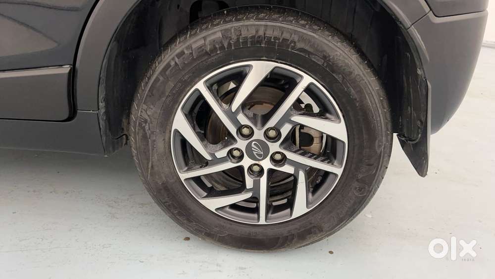 Mahindra Xuv300 W8 Option, 2022, Petrol