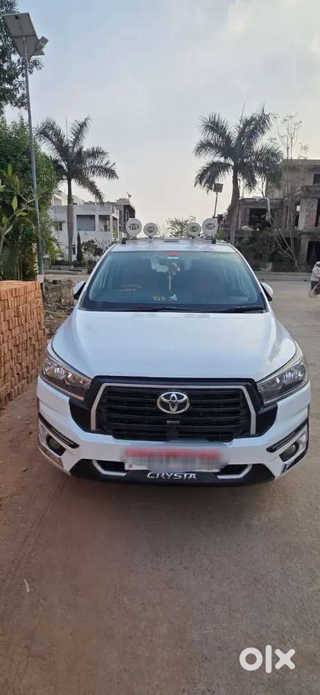 Toyota Innova Crysta 2024