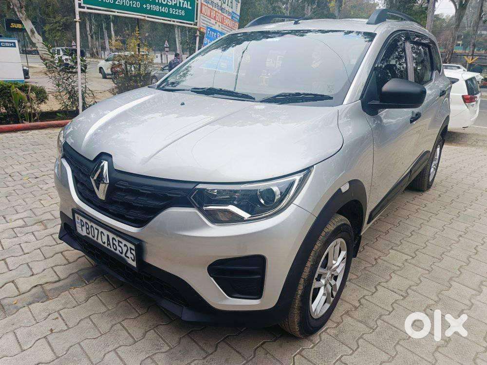 Renault Triber Rxl, 2022, Petrol
