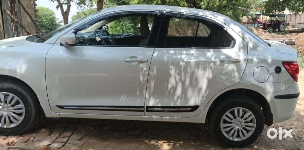 Maruti Suzuki Dzire 1.2 Vxi, 2024, Petrol