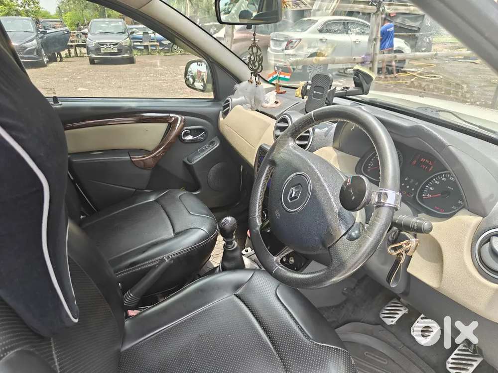Renault Duster Rxz 110 Ps , 2013 Diesel,  Full Company  Service Record