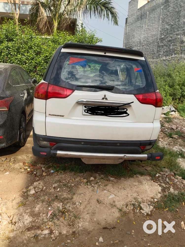 4x4 Manual Less Driven By Police Officer