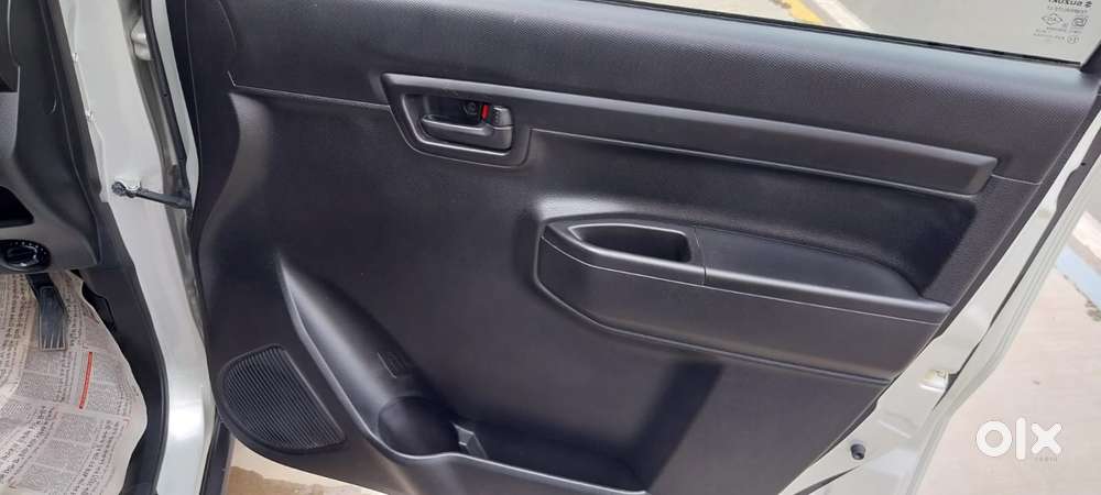 Maruti Suzuki S-presso Vxi Opt, 2022, Petrol