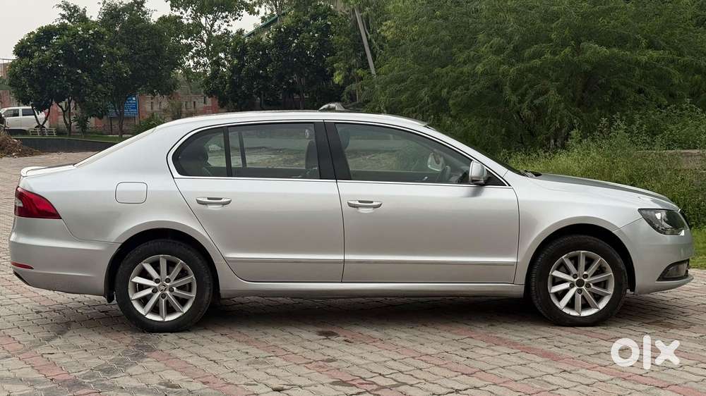Skoda Superb Elegance 1.8 Tsi At, 2015, Petrol