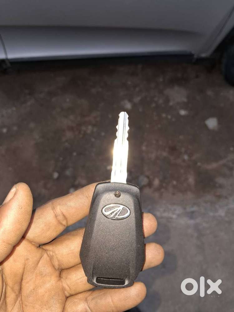 Brand: Mahindra Model: Kuv100 K8 Mfalcon D75year: 2017fueltype: Diesel