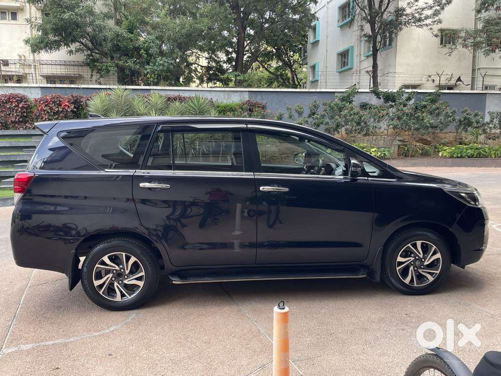 Toyota Innova Crysta [2020-ongoing] 2.4 Gx At 8 Str, 2022, Diesel