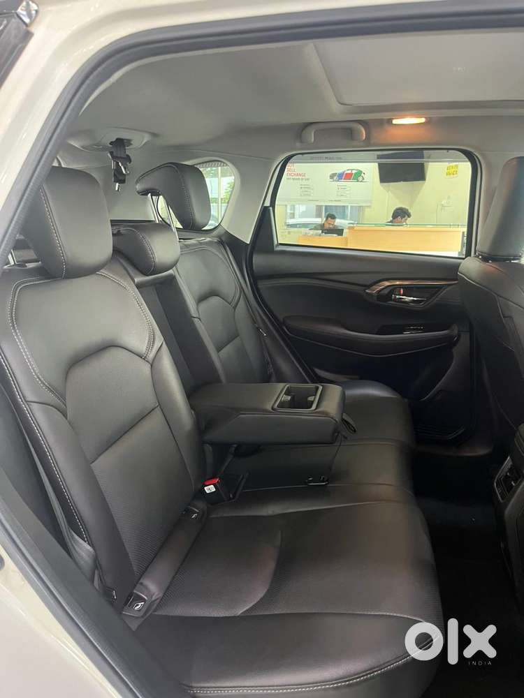 Toyota Urban Cruiser Hyryder 1.5 V Neo Drive At, 2024, Petrol