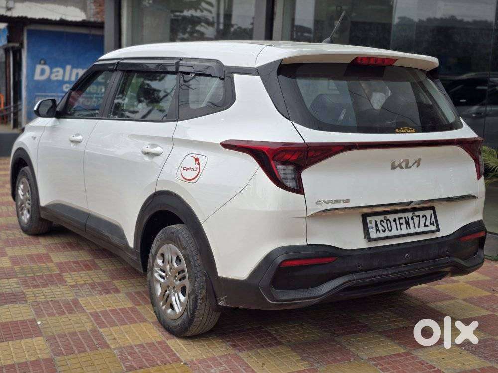 Kia Carens 1.5 Premium 7 Str, 2023, Petrol