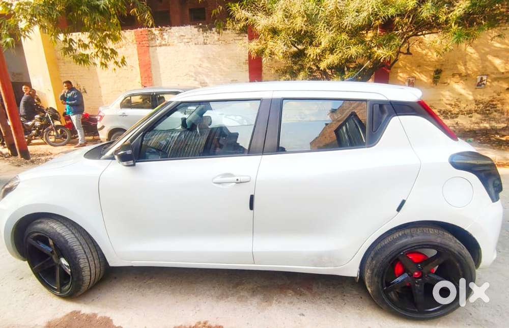 Maruti Suzuki Swift Vvt Zxi, 2022, Petrol