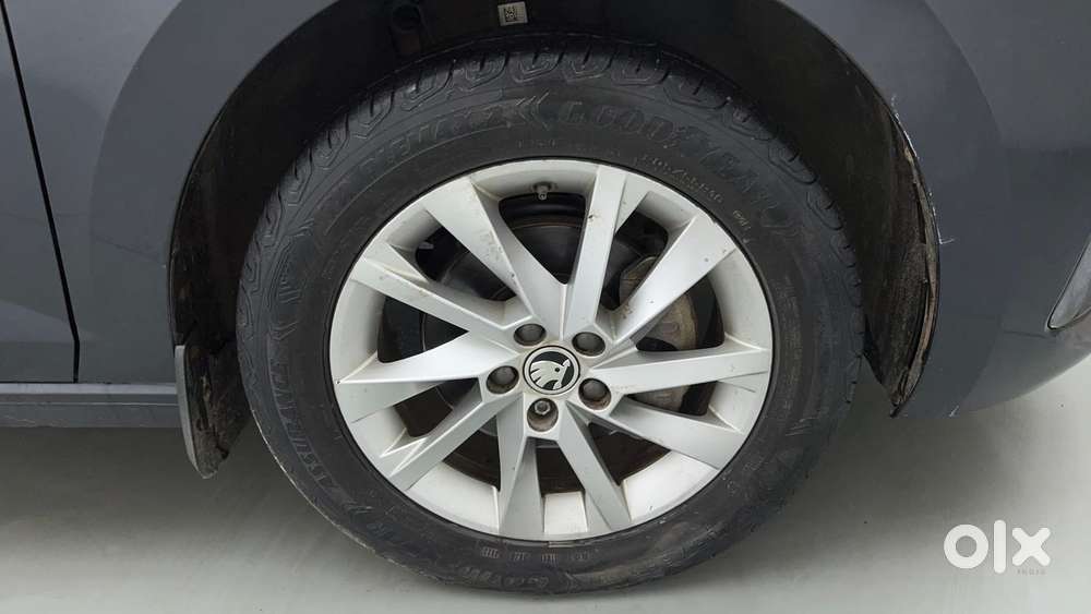 Skoda Slavia Ambition 1.0l Tsi Mt, 2022, Petrol