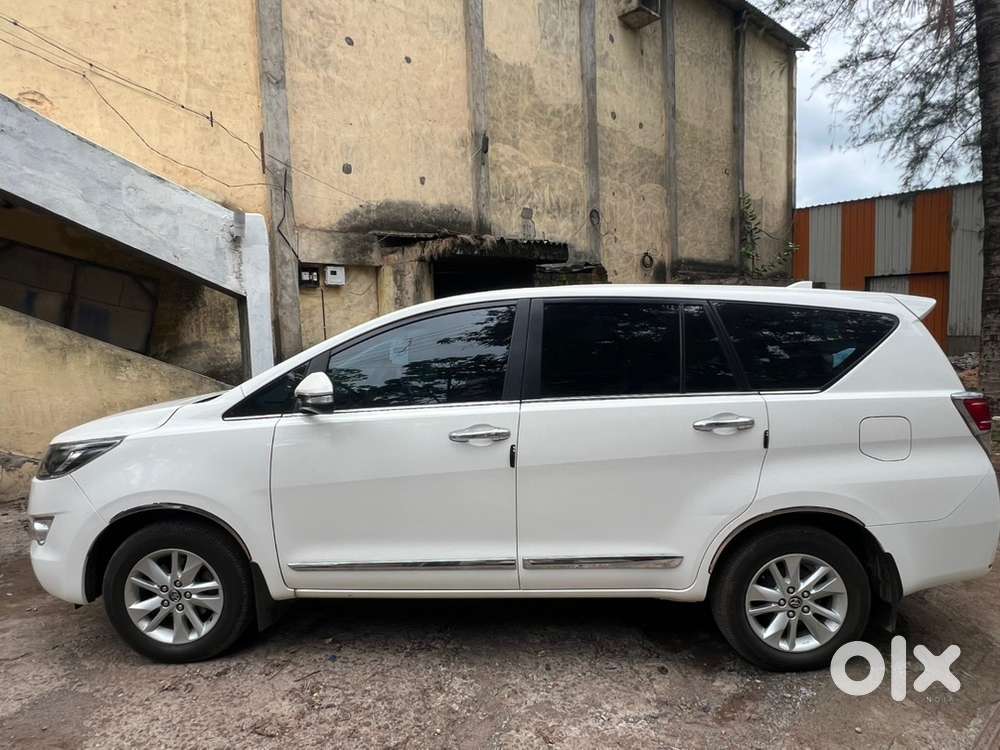 Toyota Innova Crysta 2017