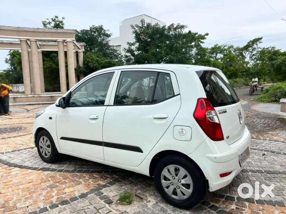 Hyundai I10 2012 Petrol 70000 Km Driven