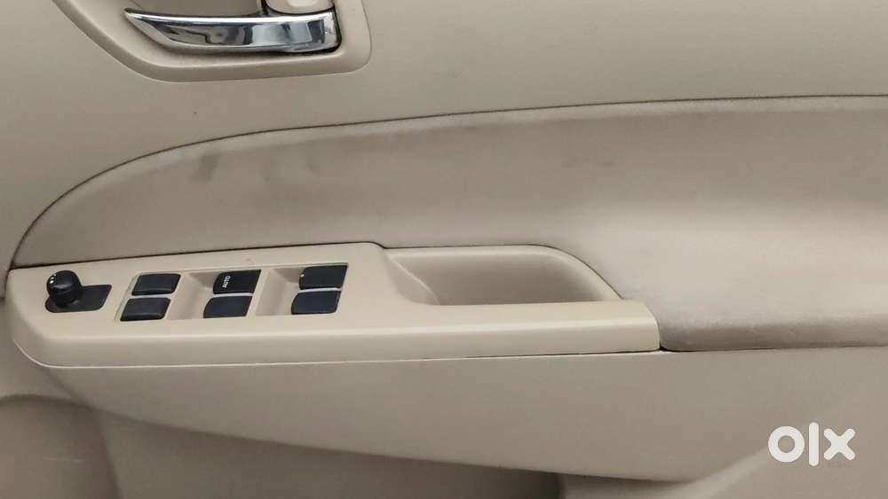 Maruti Suzuki Swift Dzire Vxi At, 2013, Petrol