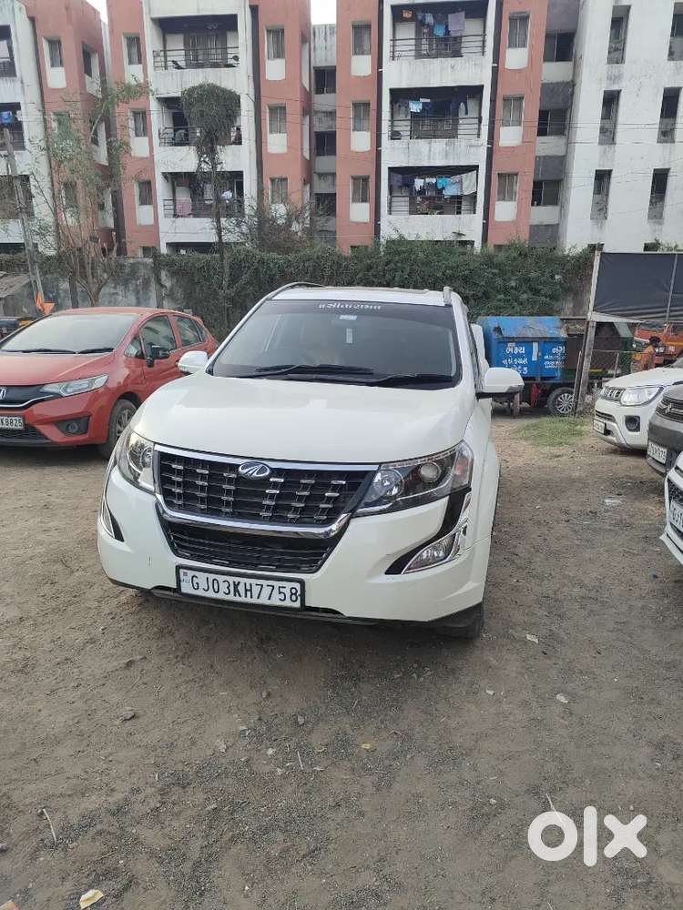 Good Conditions And Well Maintained Car In Showroom Service