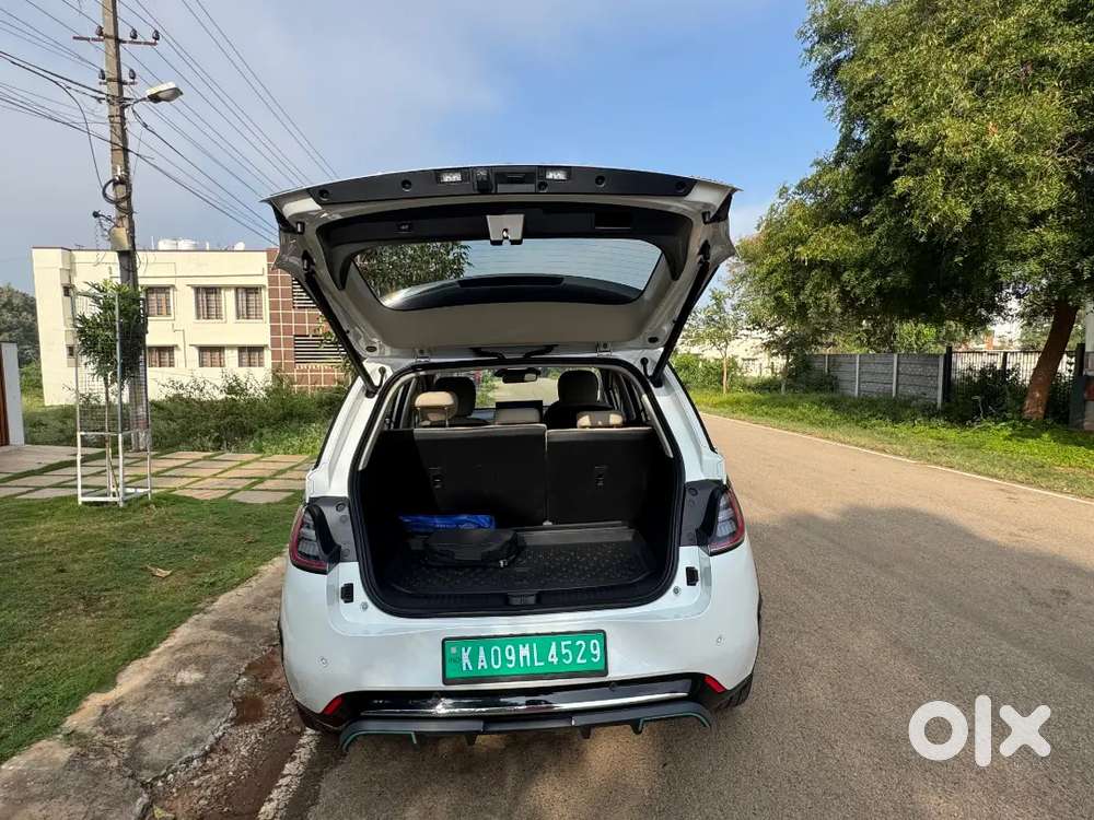 Mg Windsor Ev Essence Pro 2025