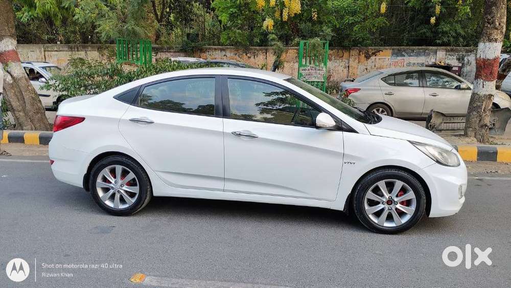 Hyundai Verna Fluidic 1.6 Vtvt Sx Opt, 2011, Petrol