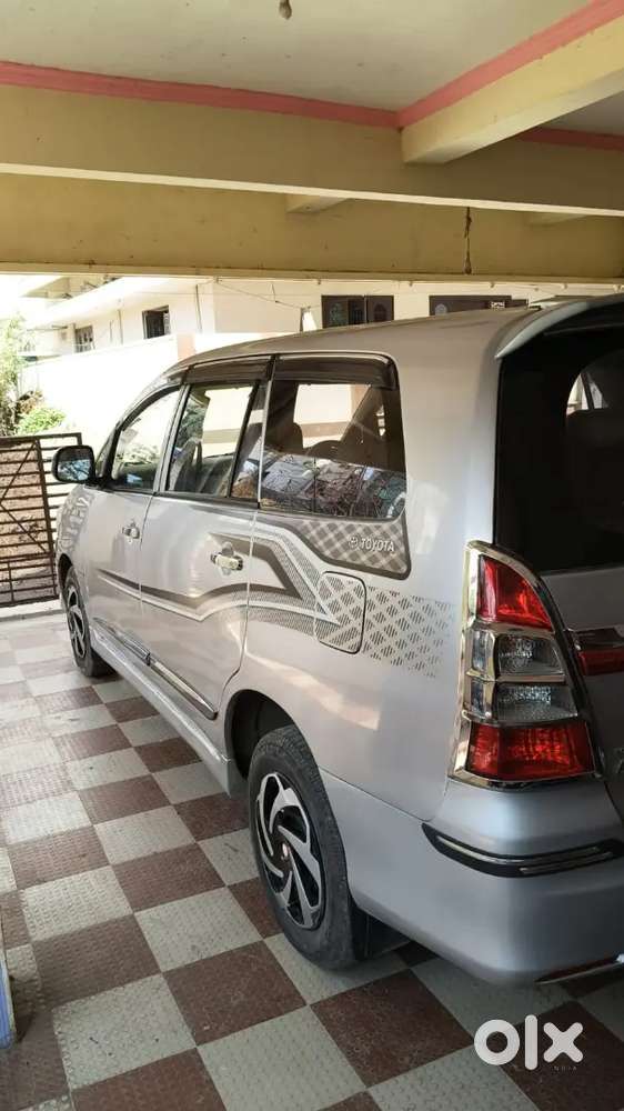 Toyota Innova 2013