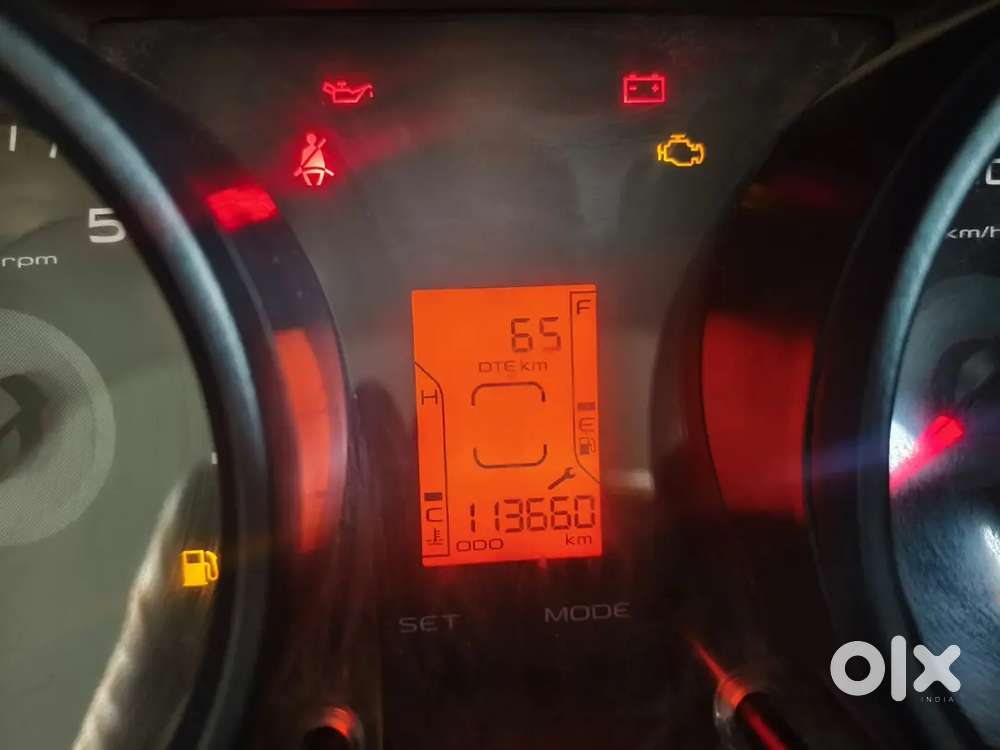 Mahindra Tuv 300 2018 Diesel 113000 Km Driven