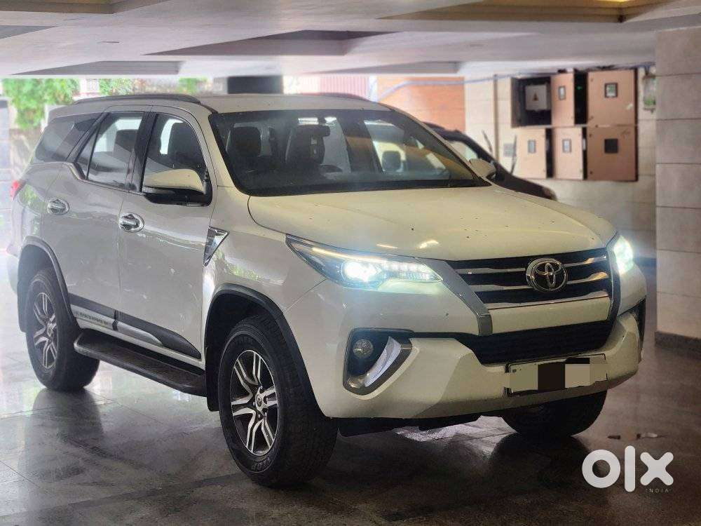 Toyota Fortuner 4x2 At 2.8 Diesel, 2017, Diesel