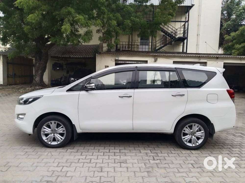 Toyota Innova Crysta 2.8z Automatic, 2016, Diesel