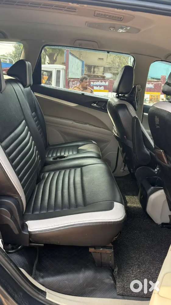 Mahindra Marazzo M8 7 2019