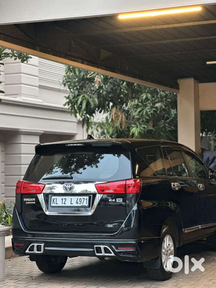 Toyota Innova Crysta 2.4 V 7 Str, 2017, Diesel