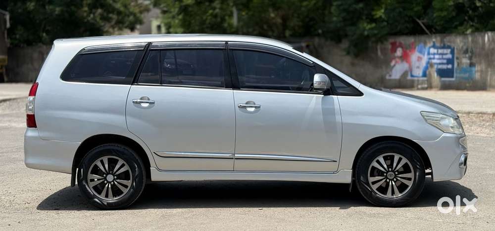 Toyota Innova 2.5 Ev Ps 7 Str Bs-iii, 2012, Diesel