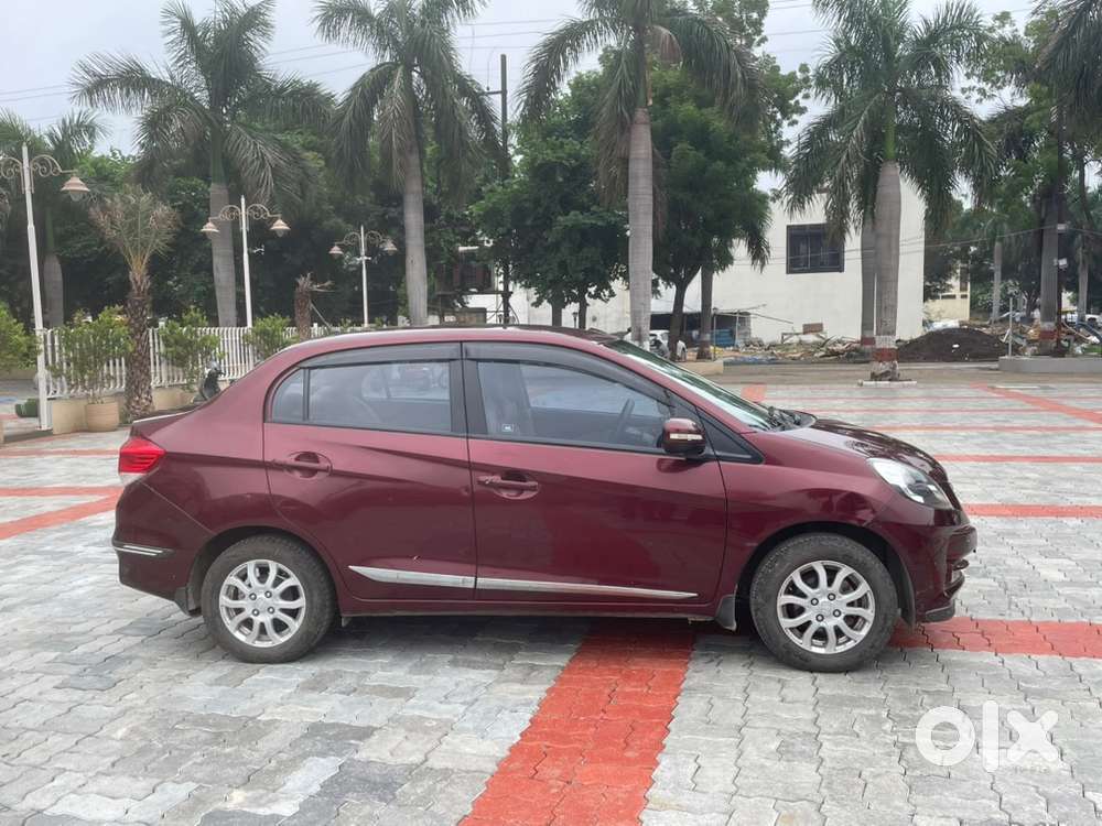 Honda Amaze 2013 Petrol Manual Transmission– Excellent Condition