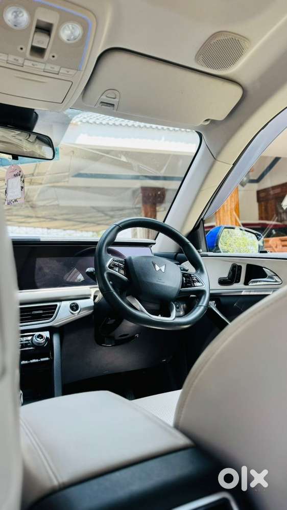 Mahindra Xuv700 2022 Model Under Warranty