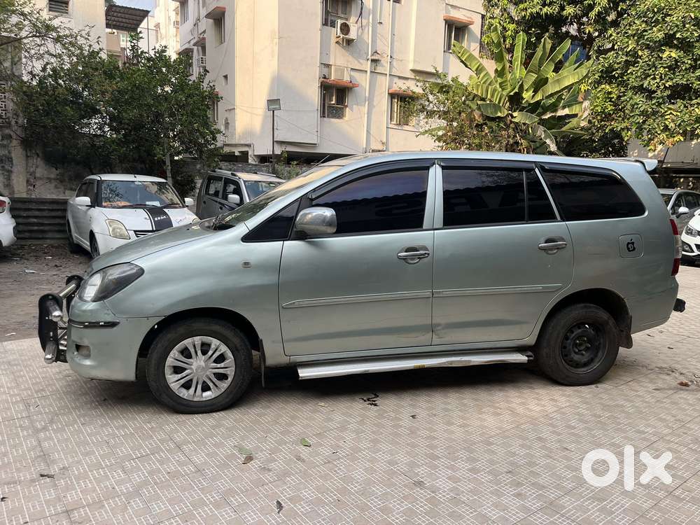 Toyota Innova 2009-2011 2.5 E 8 Str, 2009, Diesel