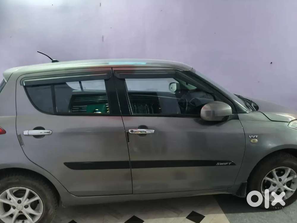 Maruti Suzuki Swift 2016 Petrol 100005 Km Driven