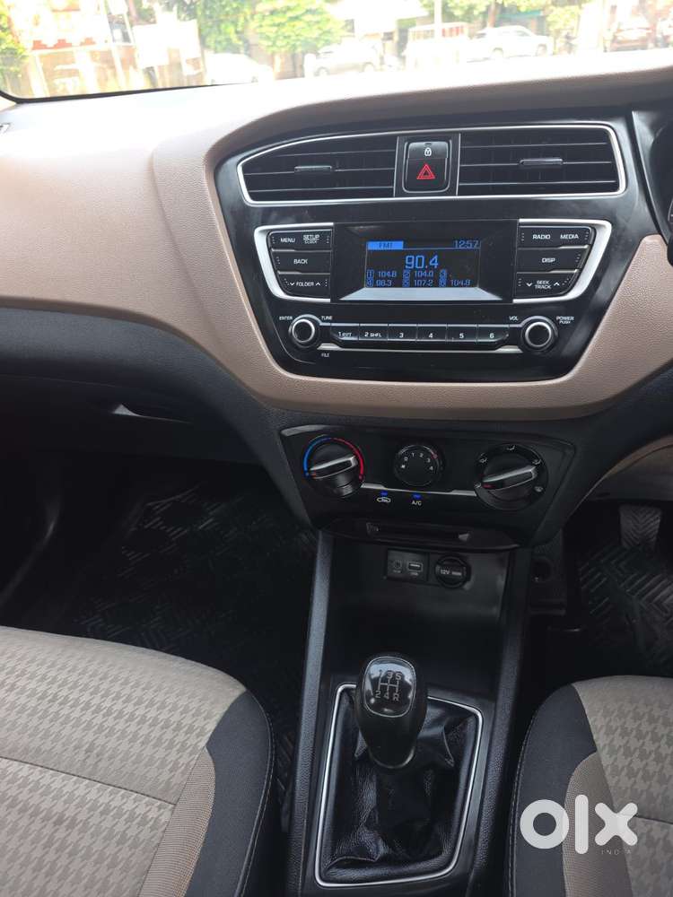 Hyundai Elite I20 [ ] 1.2 Magna Executive, 2018, Petrol