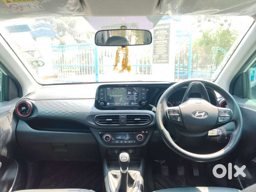 Hyundai Grand I10 Nios Sportz Mt Dual Tone, 2024, Petrol