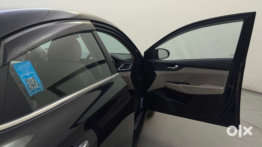 Hyundai Verna 1.5 Sx Ivt, 2022, Petrol
