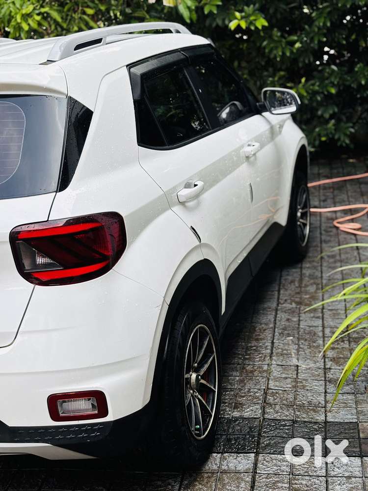 Hyundai Venue 1.0 S (o) Turbo Imt, 2020, Petrol