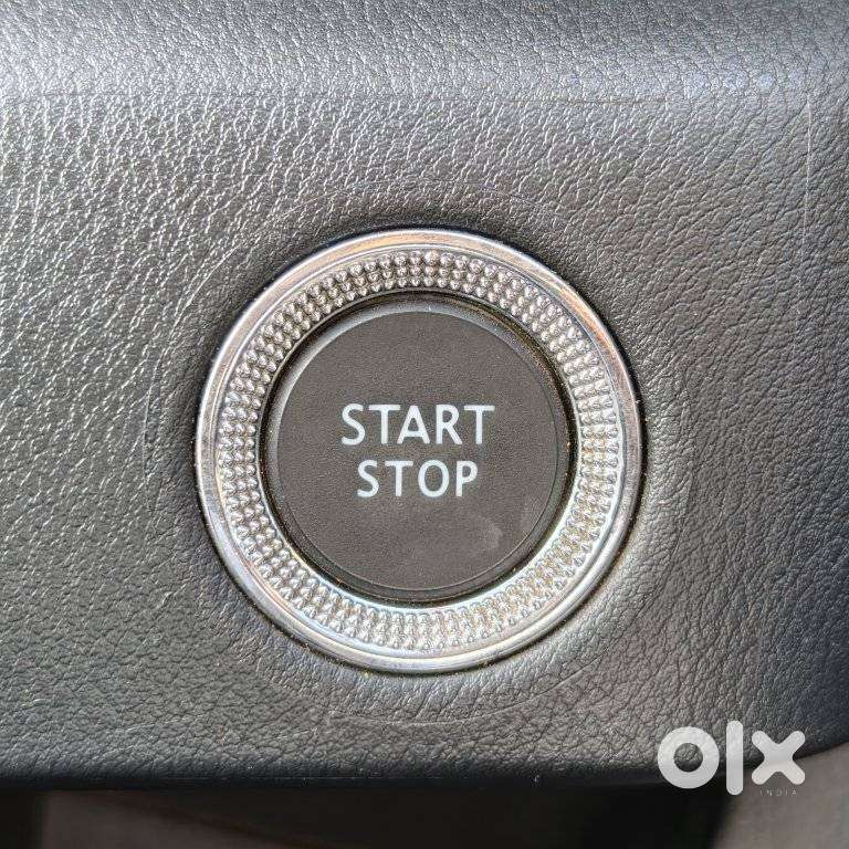 Nissan Magnite 1.0 Xv Premium, 2023, Petrol