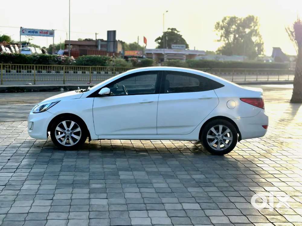 Hyundai Verna Fluidic 2012