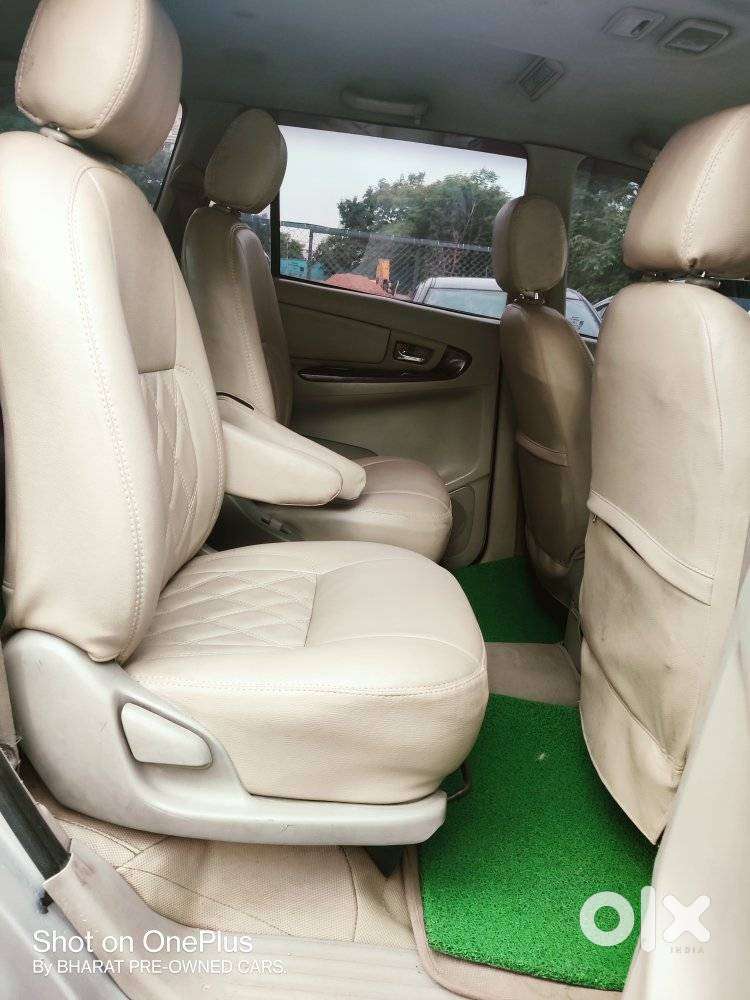 Toyota Innova 2.5 V 7 Str, 2012, Diesel