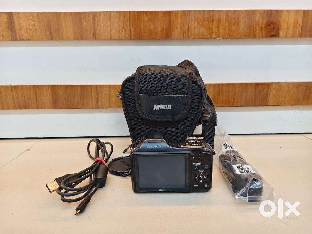 Nikon Coolpix L100 Zoom Camera Bridge Camera Excellent Condition