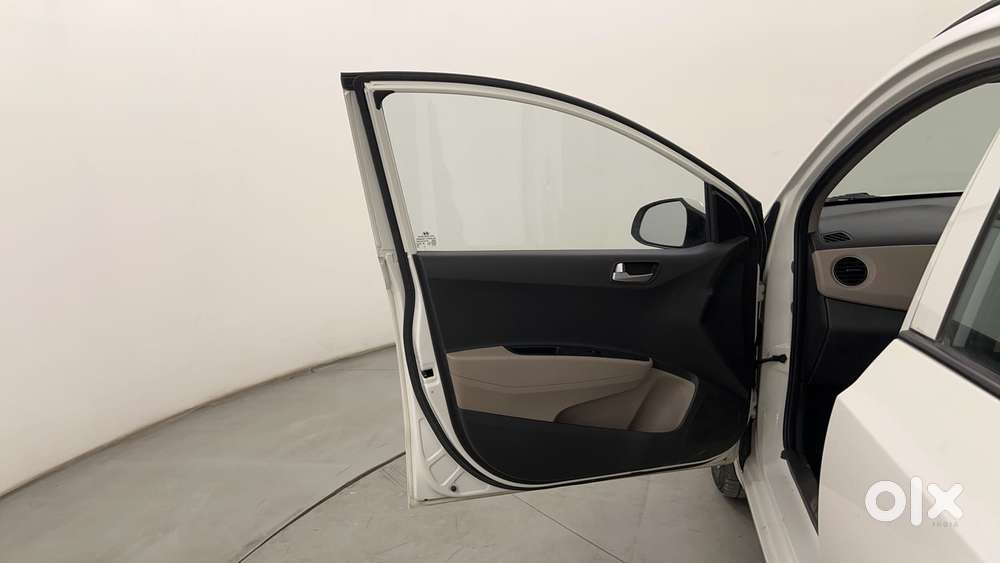 Hyundai Grand I10 1.2 Kappa Sportz, 2016, Petrol